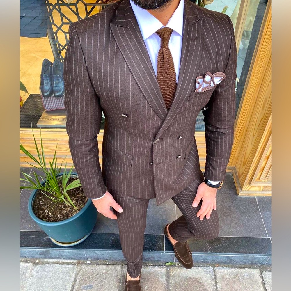 Brown Double-breasted Suit